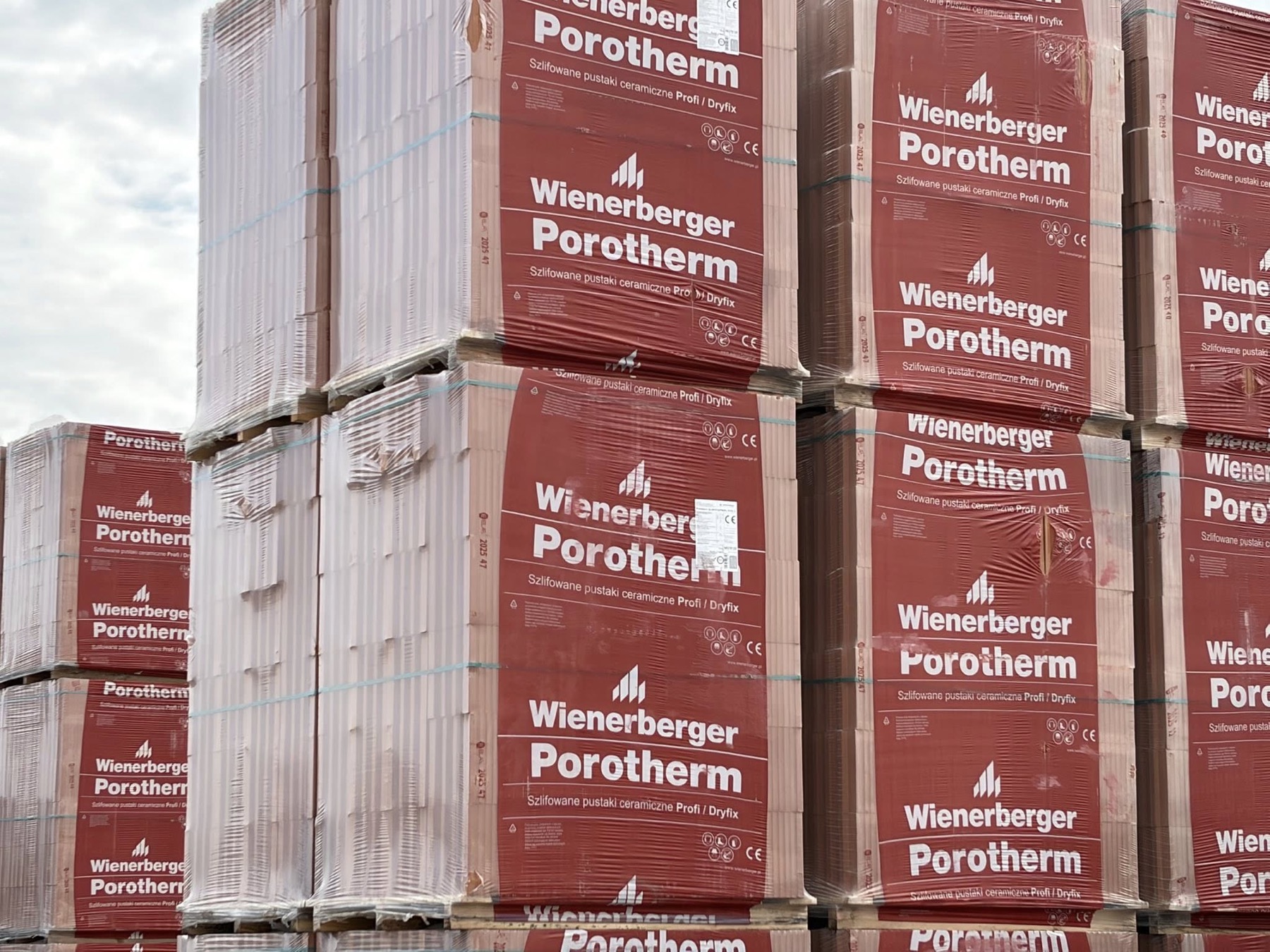 Paleta pustaków ceramicznych Wienerberger Porotherm